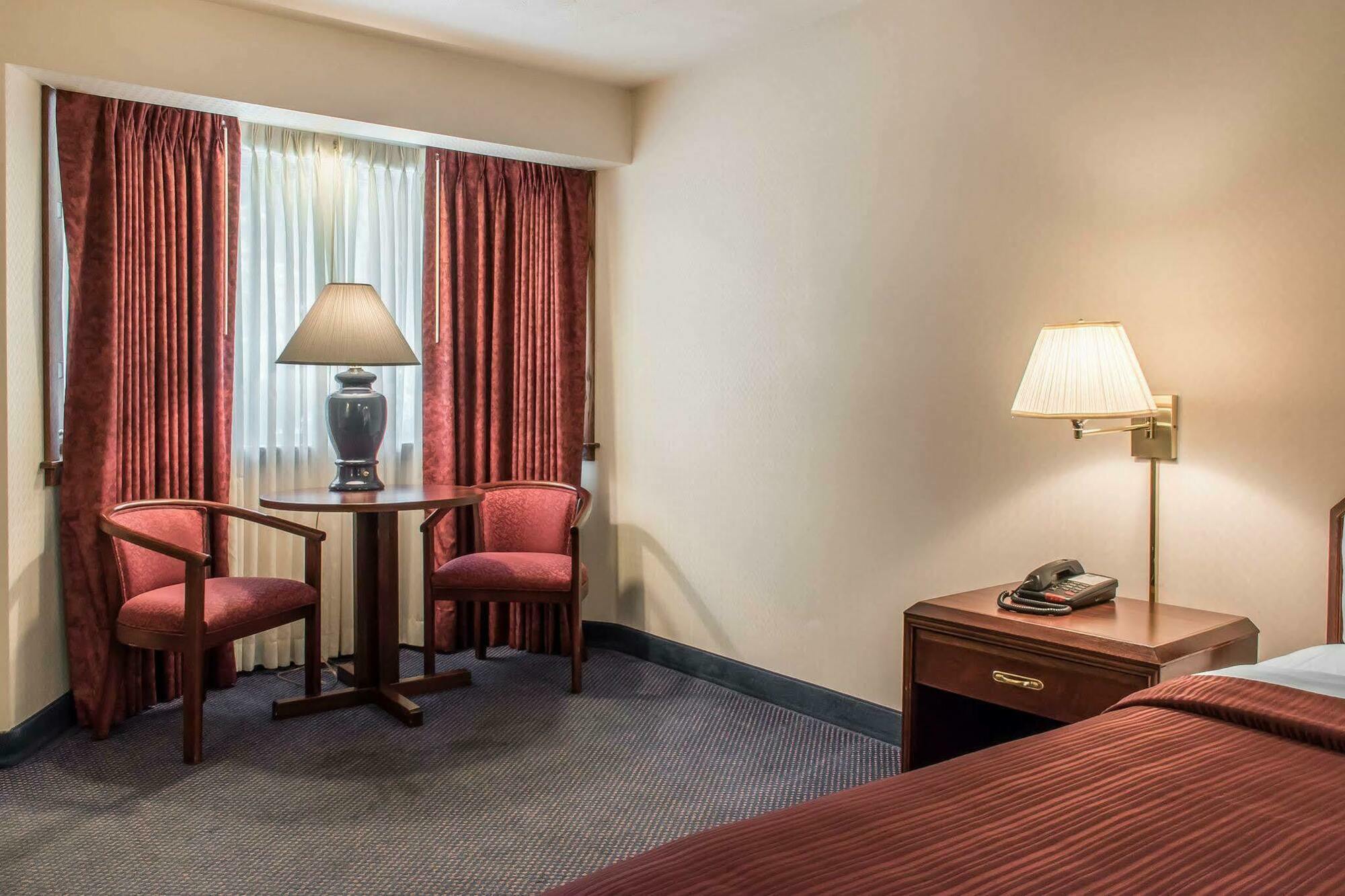 Quality Inn Μπέντφορντ Εξωτερικό φωτογραφία
