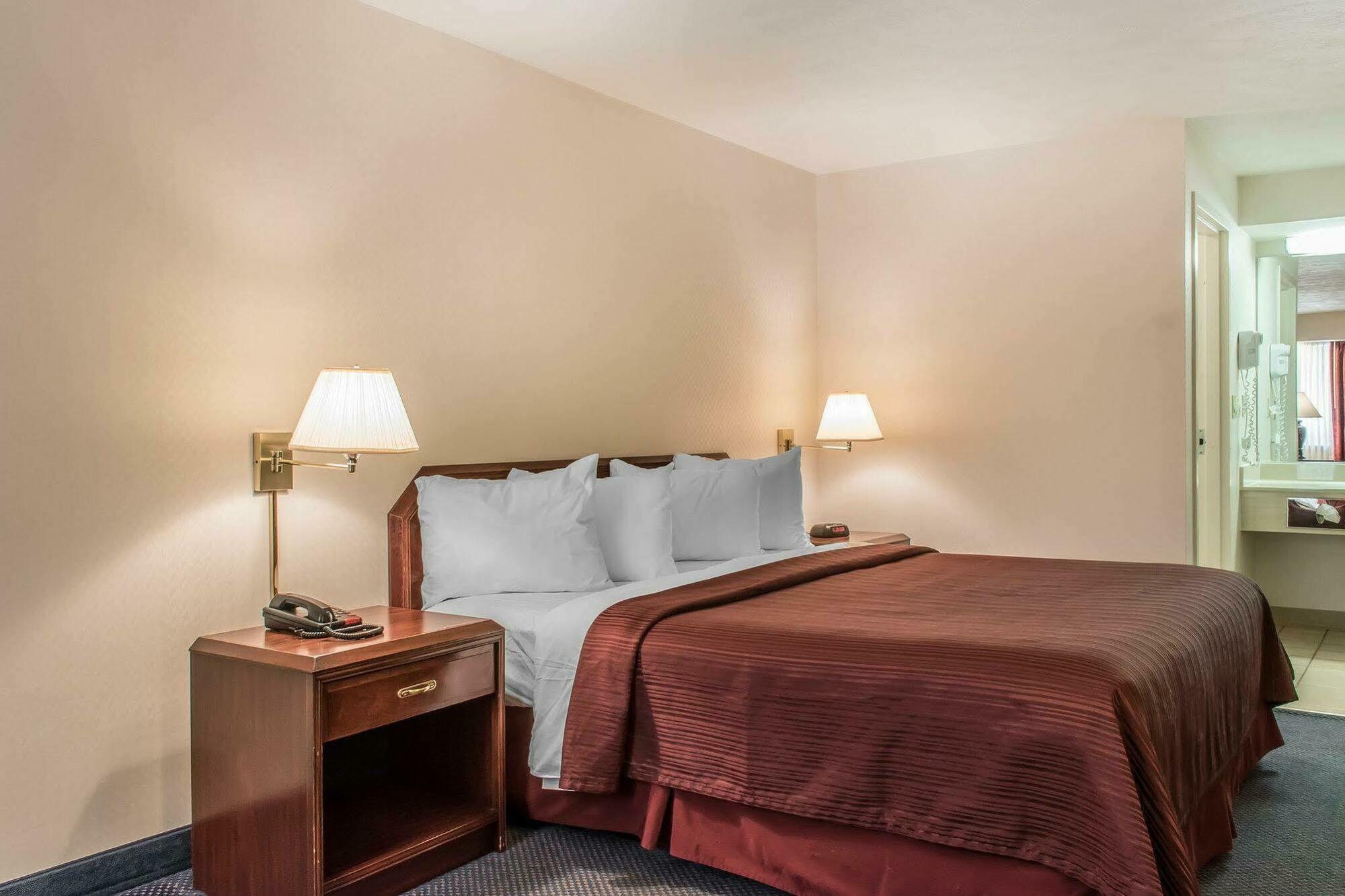 Quality Inn Μπέντφορντ Εξωτερικό φωτογραφία